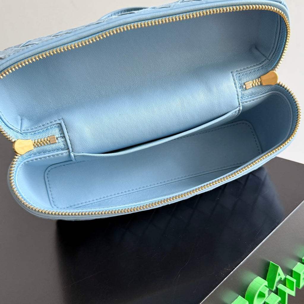 BV Bang Bang Crossbody Bag 22cm Blue Intrecciato Suede