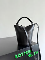 BV 25S Small Liberta Bag 22cm Black Calfskin GHW