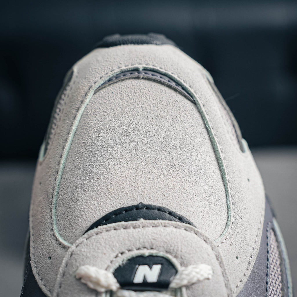 New Balance 204L "Raincloud / Baroque Gold"
