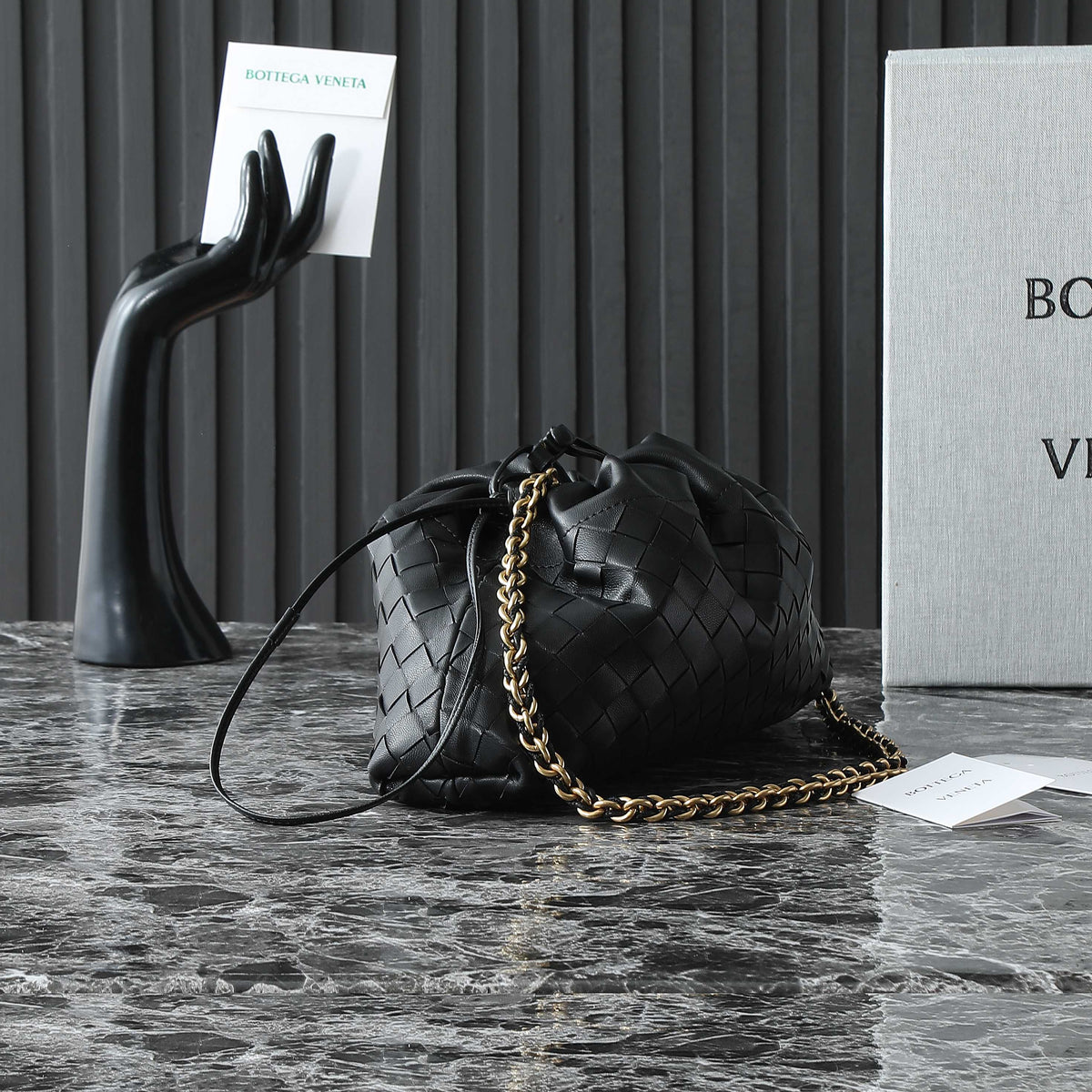 BV Dustbag Notte 33cm With Chain Black Calfskin HW