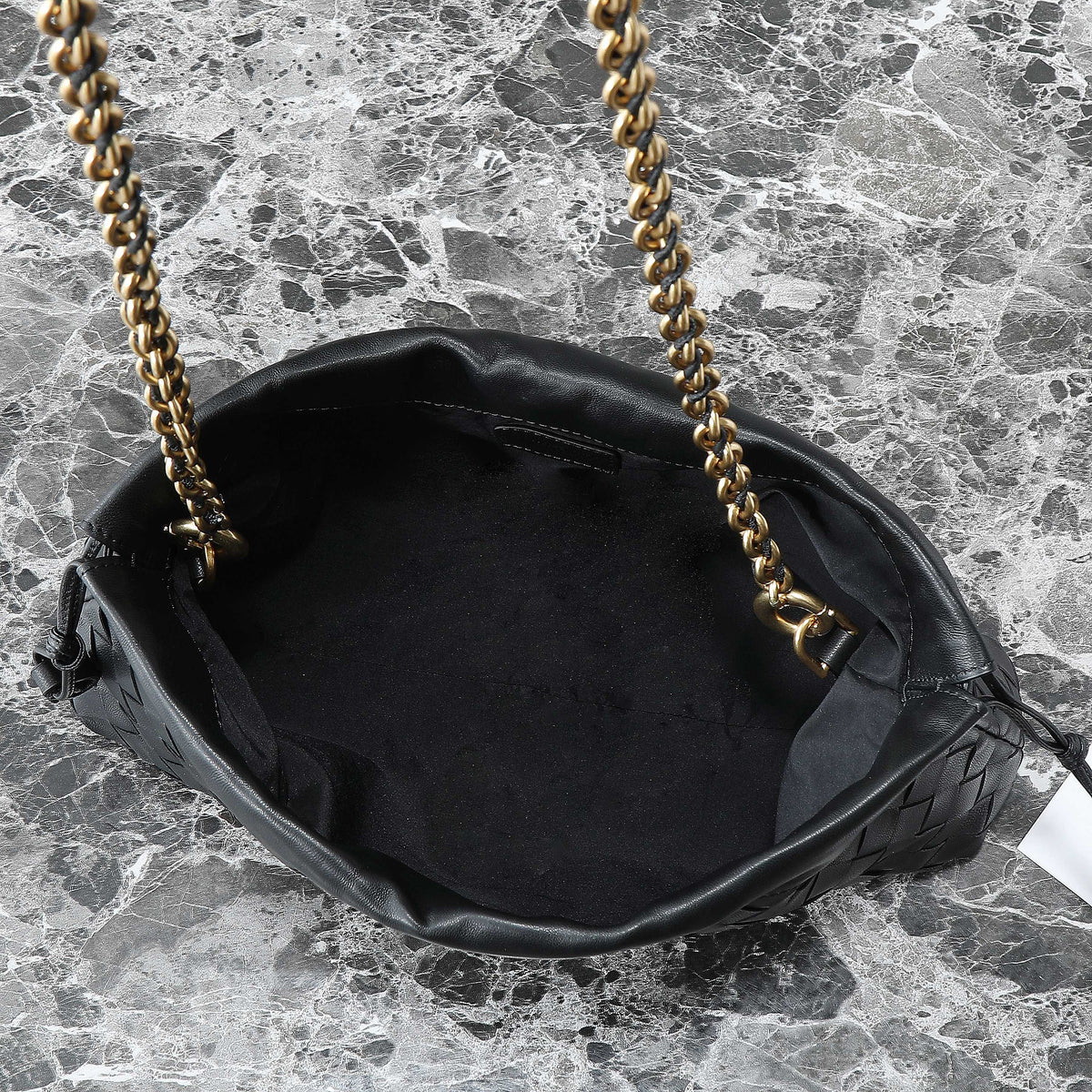 BV Dustbag Notte 33cm With Chain Black Calfskin HW