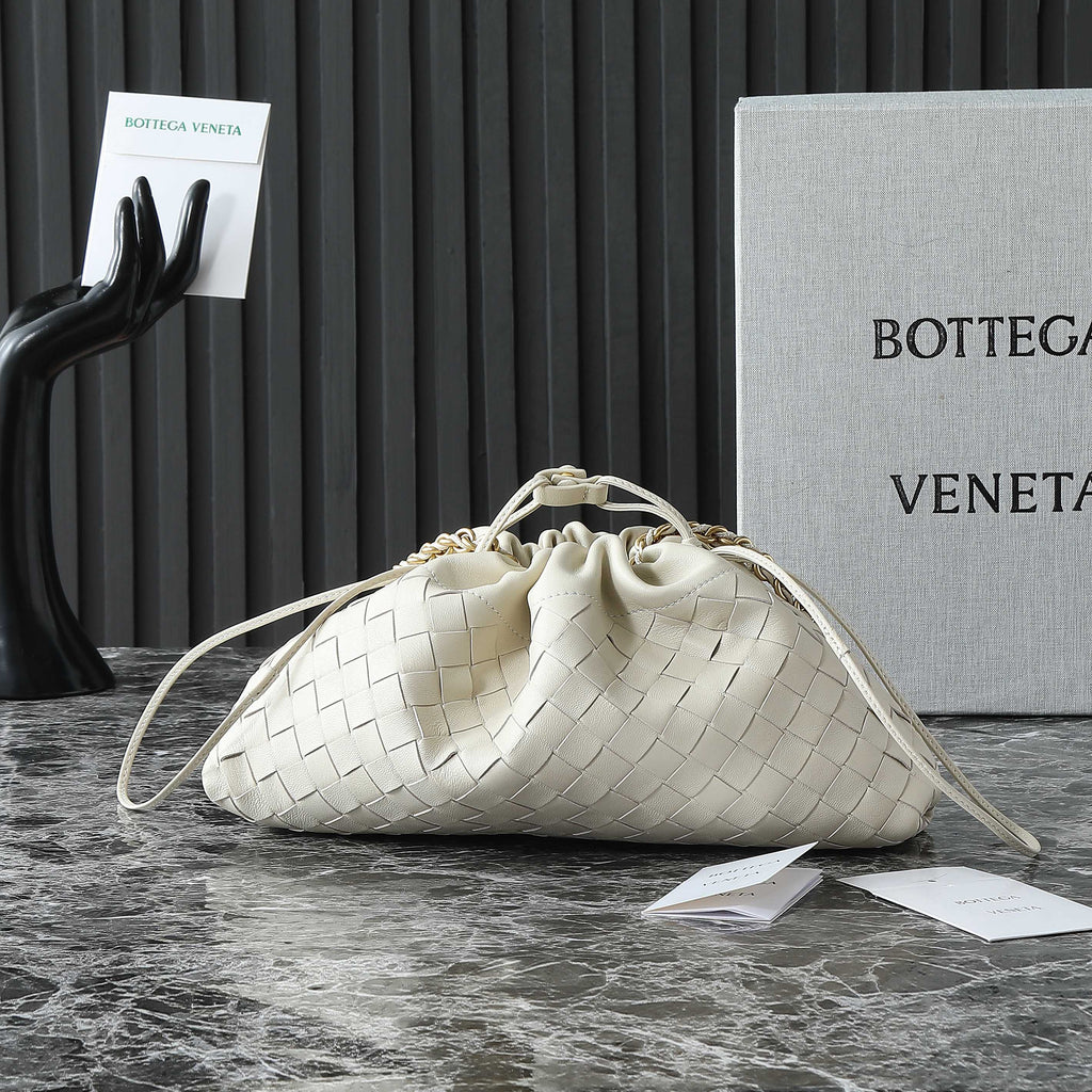 BV Dustbag Notte 33cm With Chain White Calfskin HW