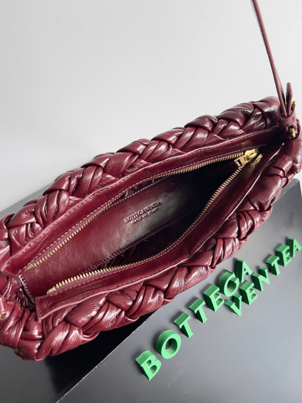 BV Kalimero chacha Bag 28.5cm Barolo Leather