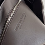 BV Two-In-One Cassette Bag 26cm Brown Leather
