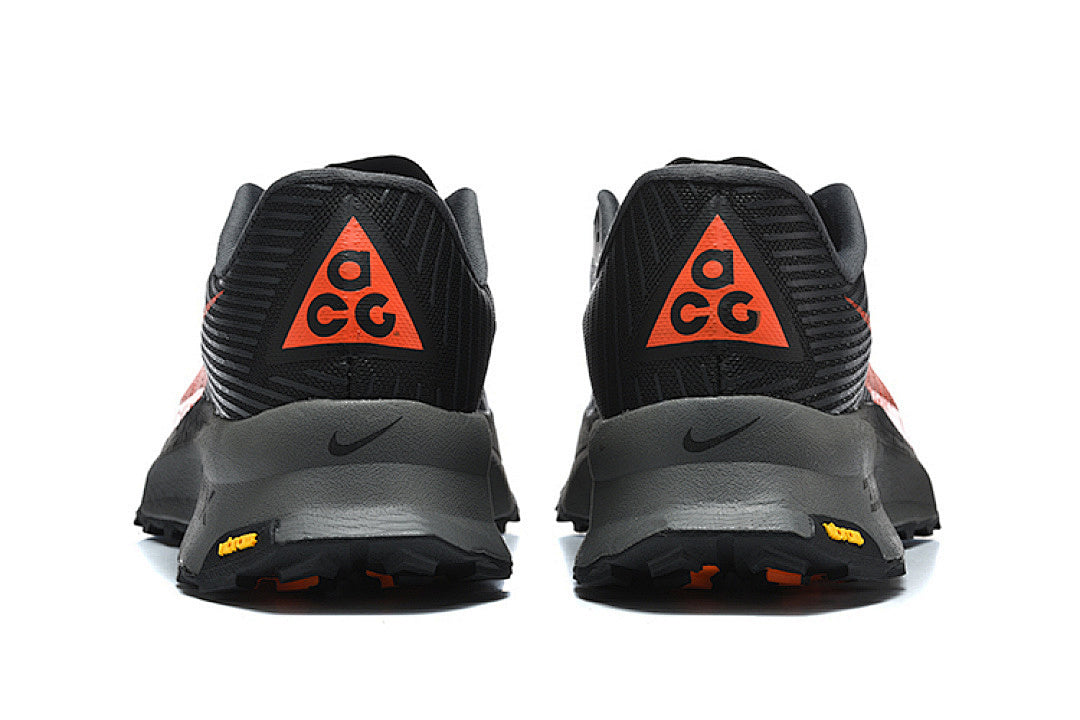 ACG Ultrafly Trail Black/Total Orange