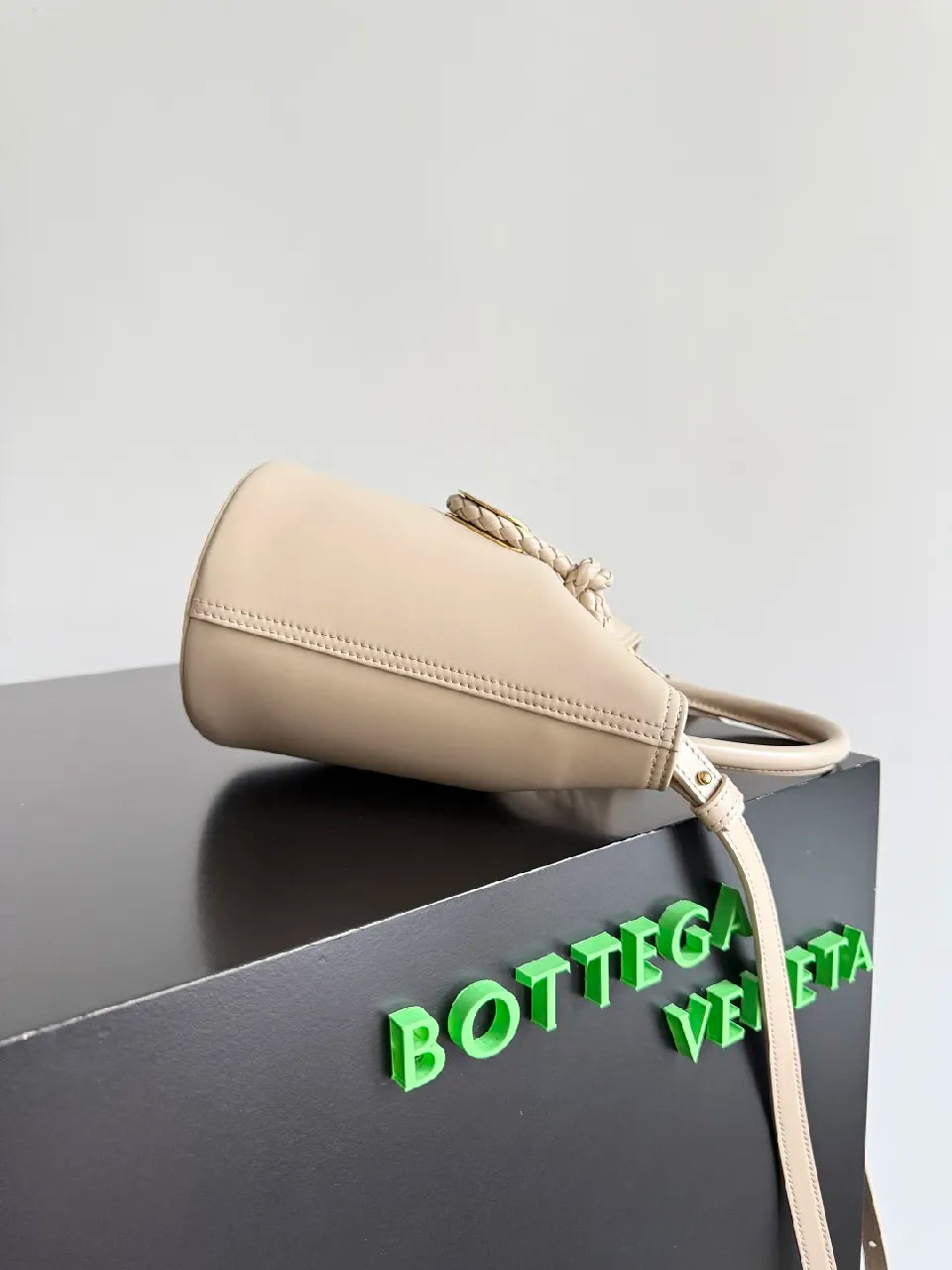 BV 25S Small Liberta Bag 22cm Beige Calfskin GHW
