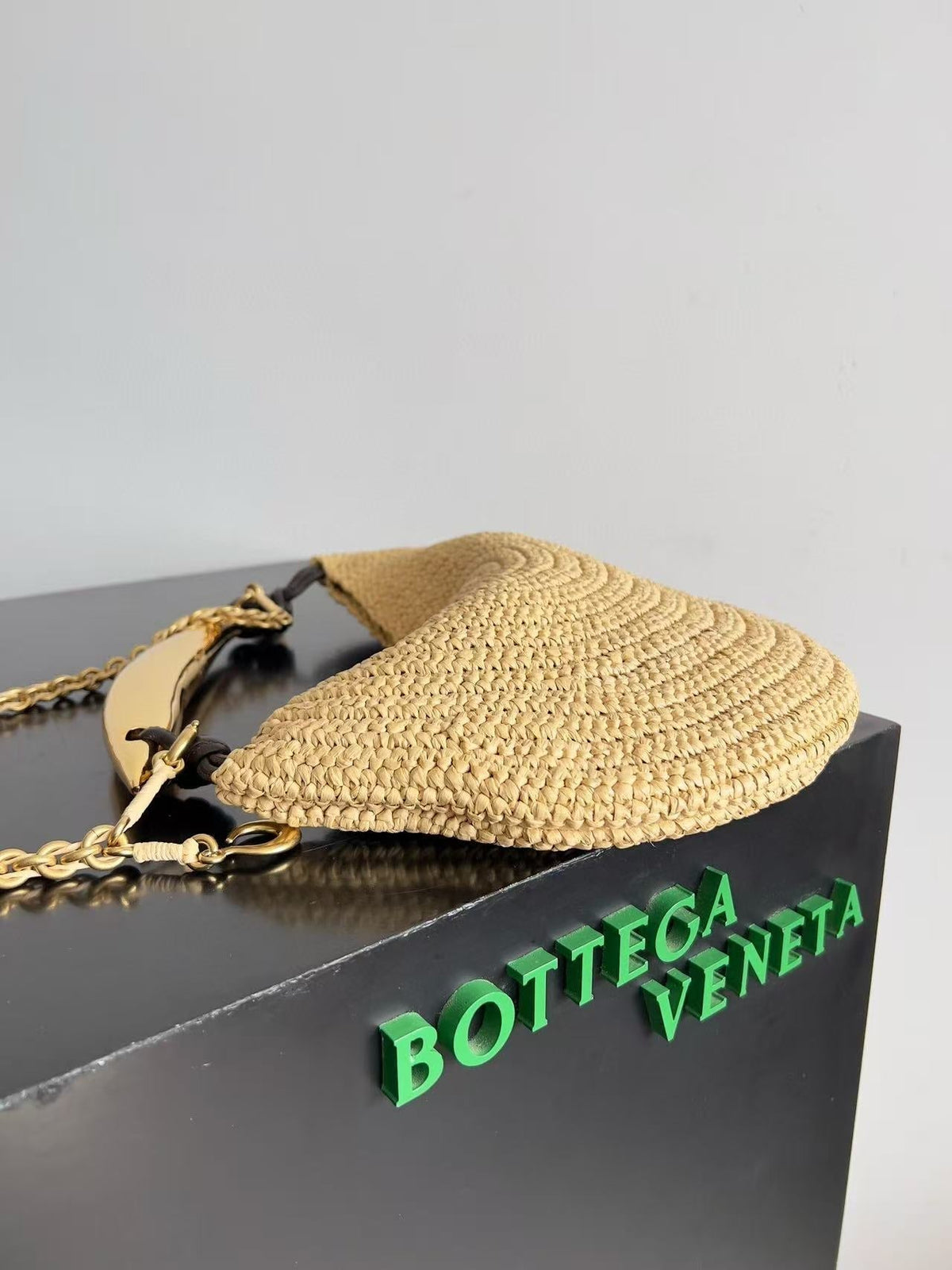 Bottega Veneta Sardine Chain Beige Gold Raffia-effect Bag