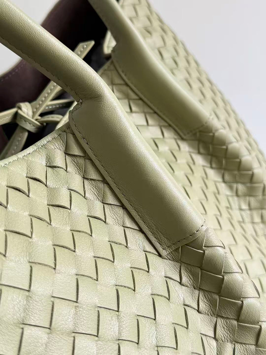 BV Reversible Tote Bag 43cm Intreccio Pistachio Green Chocolate Calfskin Suede