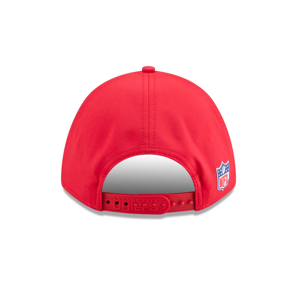 Kansas City Chiefs 2025 Sideline Hot Weather 9FORTY M-Crown Snapback Hat
