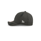 Las Vegas Raiders 2025 Sideline Hot Weather Kids 9FORTY M-Crown Snapback Hat