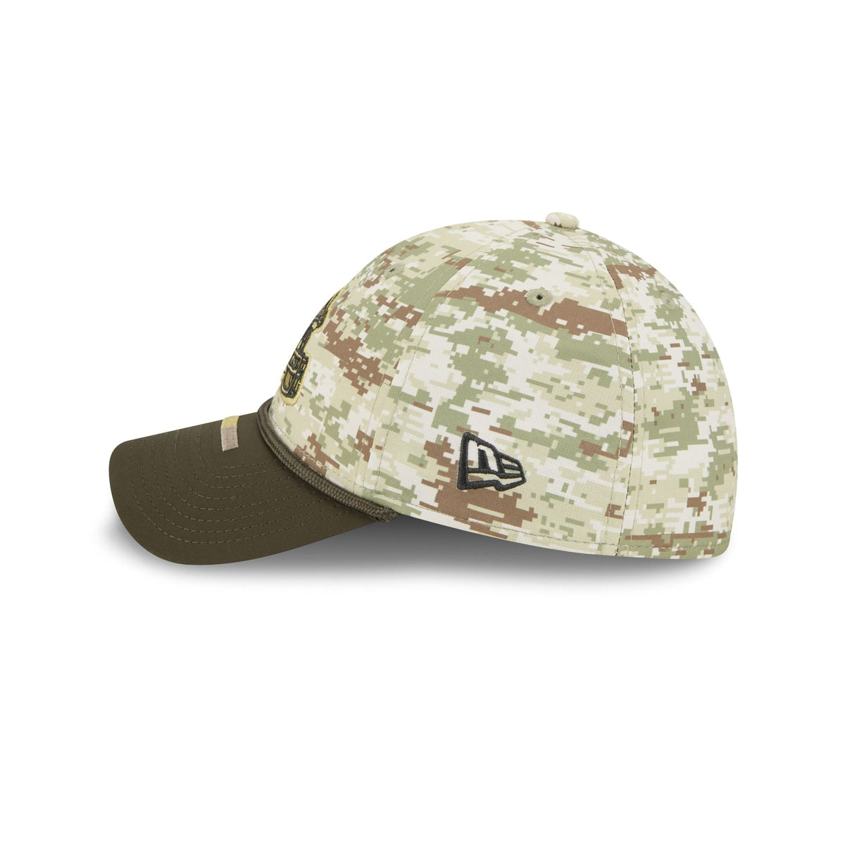 Cleveland Browns 2025 Salute to Service Digi Camo 39THIRTY Stretch Fit Hat