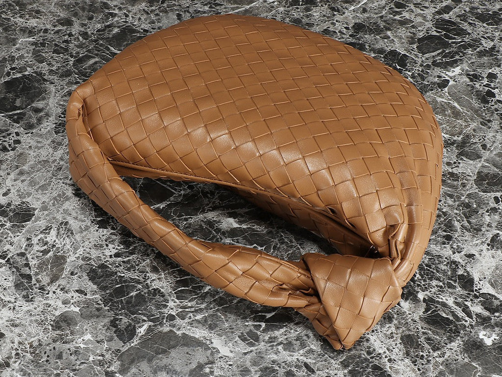 bv teen jodie 36cm brown lambskin