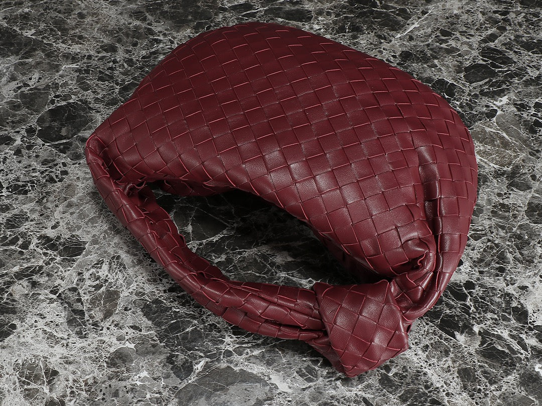 bv teen jodie 36cm burgundy lambskin
