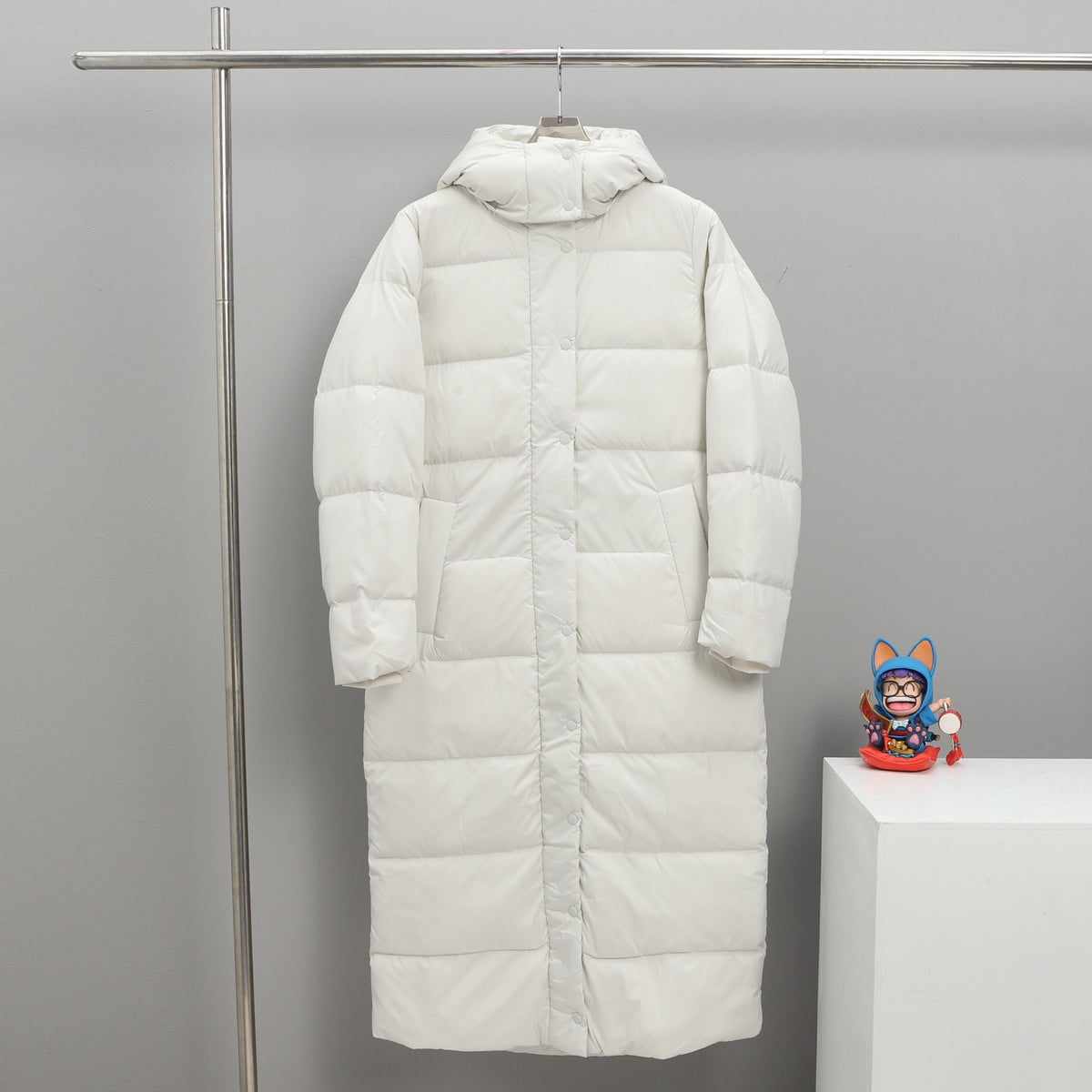 lululemon Women's Wunder Puff Water-Repellent Long Down Parka in White