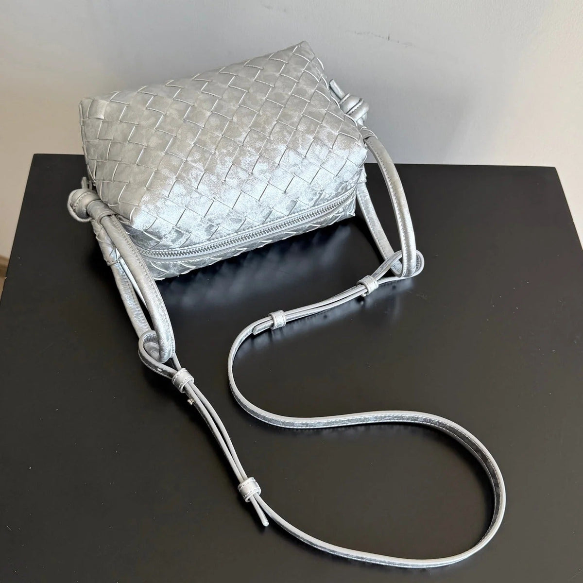 Bottega Veneta 2026 Loop Bag 21cm Silver Intrecciato Woven Leather 137119
