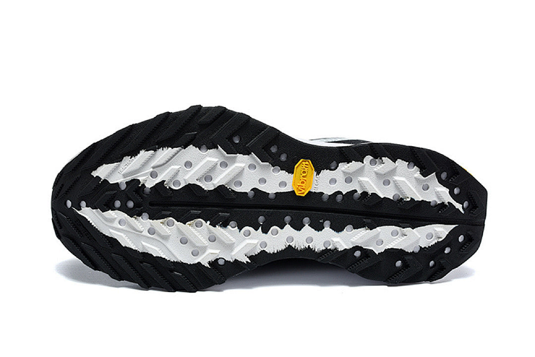 ACG Ultrafly Trail Black/White