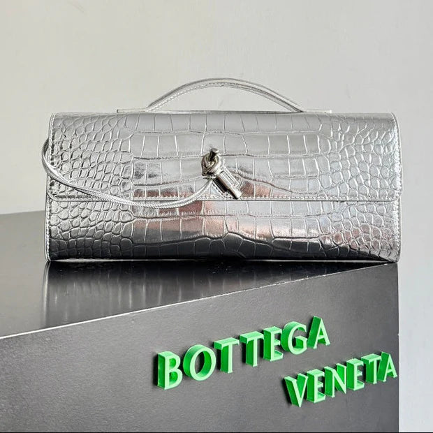 Bottega Veneta 2026 Andiamo Bag 31cm Silver Crocodile-embossed Leather 137072