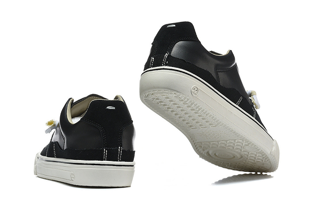 MAISON MARGIELA New Evolution Black/White