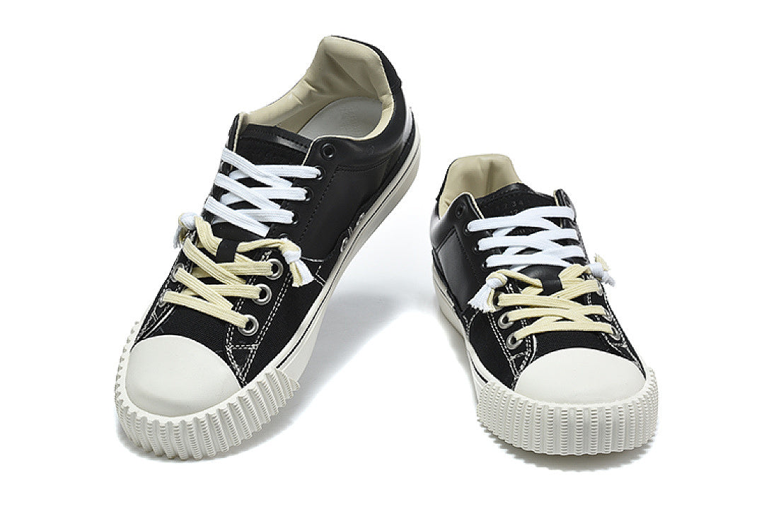 MAISON MARGIELA New Evolution Black/White