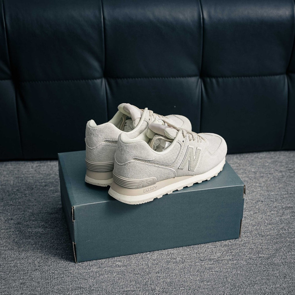 New Balance 574 "Grey / Off-White