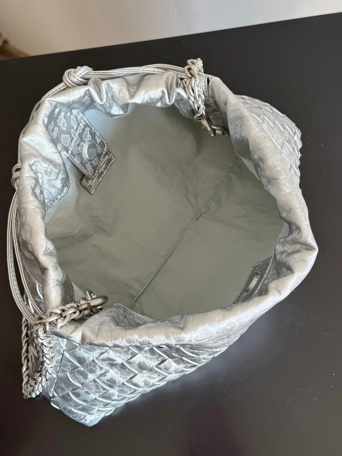 Bottega Veneta 2026 Dustbag 33cm Silver Intrecciato Lamina Satin Leather