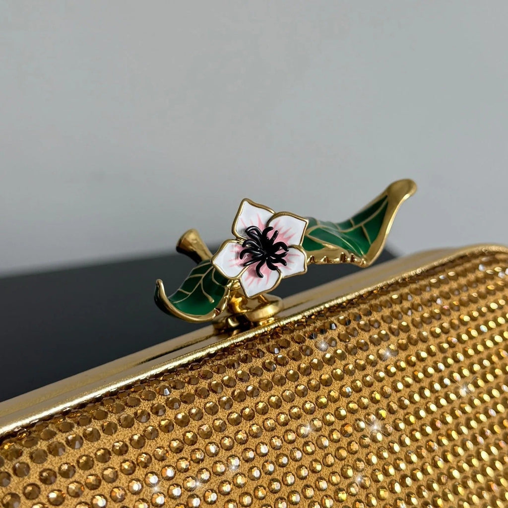Bottega Veneta 2026 Knot Embellished Clutch 19cm Gold Crystal Leather Minaudière
