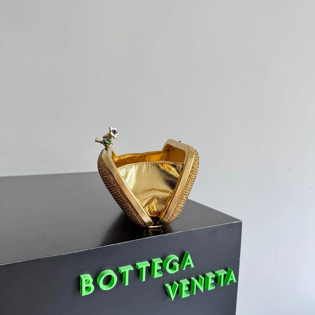 Bottega Veneta 2026 Knot Embellished Clutch 19cm Gold Crystal Leather Minaudière