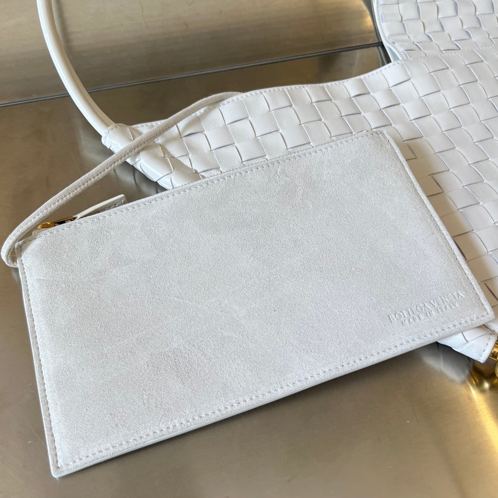 MEDIUM SOLSTICE 44 WHITE LAMBSKIN