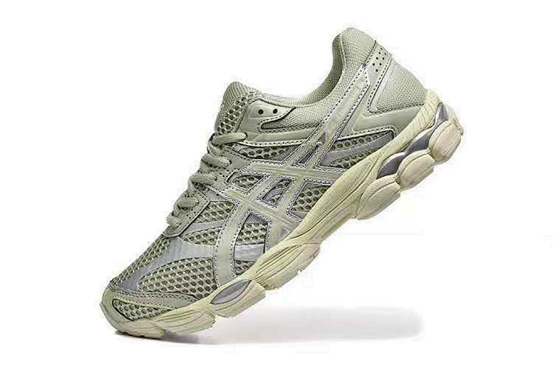 ASICS Gel-Cumulus 16 Dried Leaf Green
