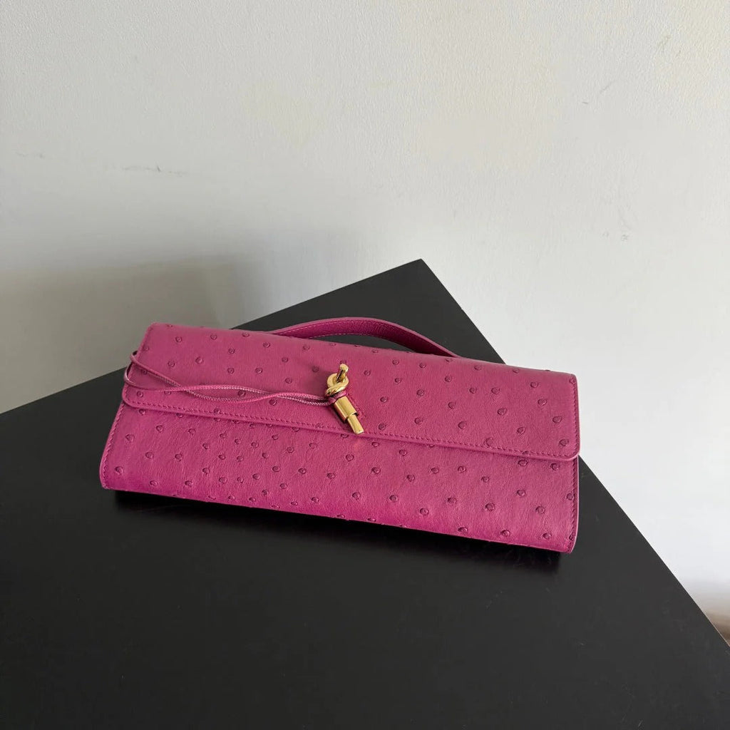 Bottega Veneta 2026 Andiamo Clutch 31cm Pink Ostrich Leather 136965