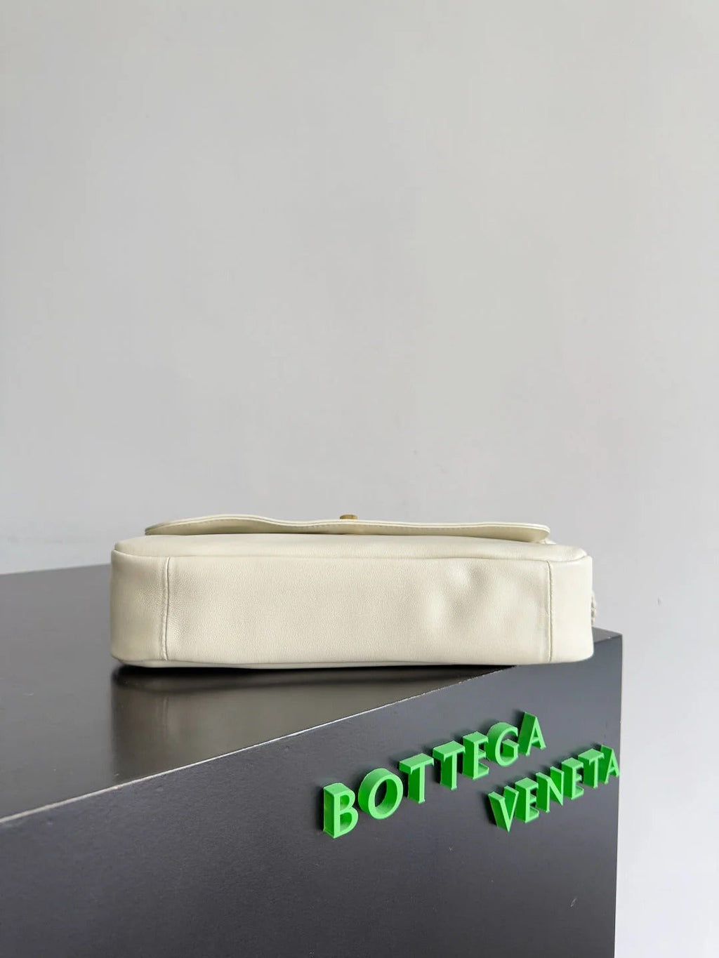 Bottega Veneta 2026 Madison Bag White Lambskin 129930