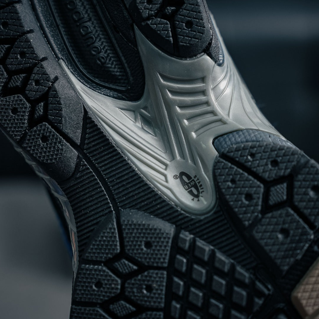 New Balance 1906L Loafer "Black / Metallic Blue"