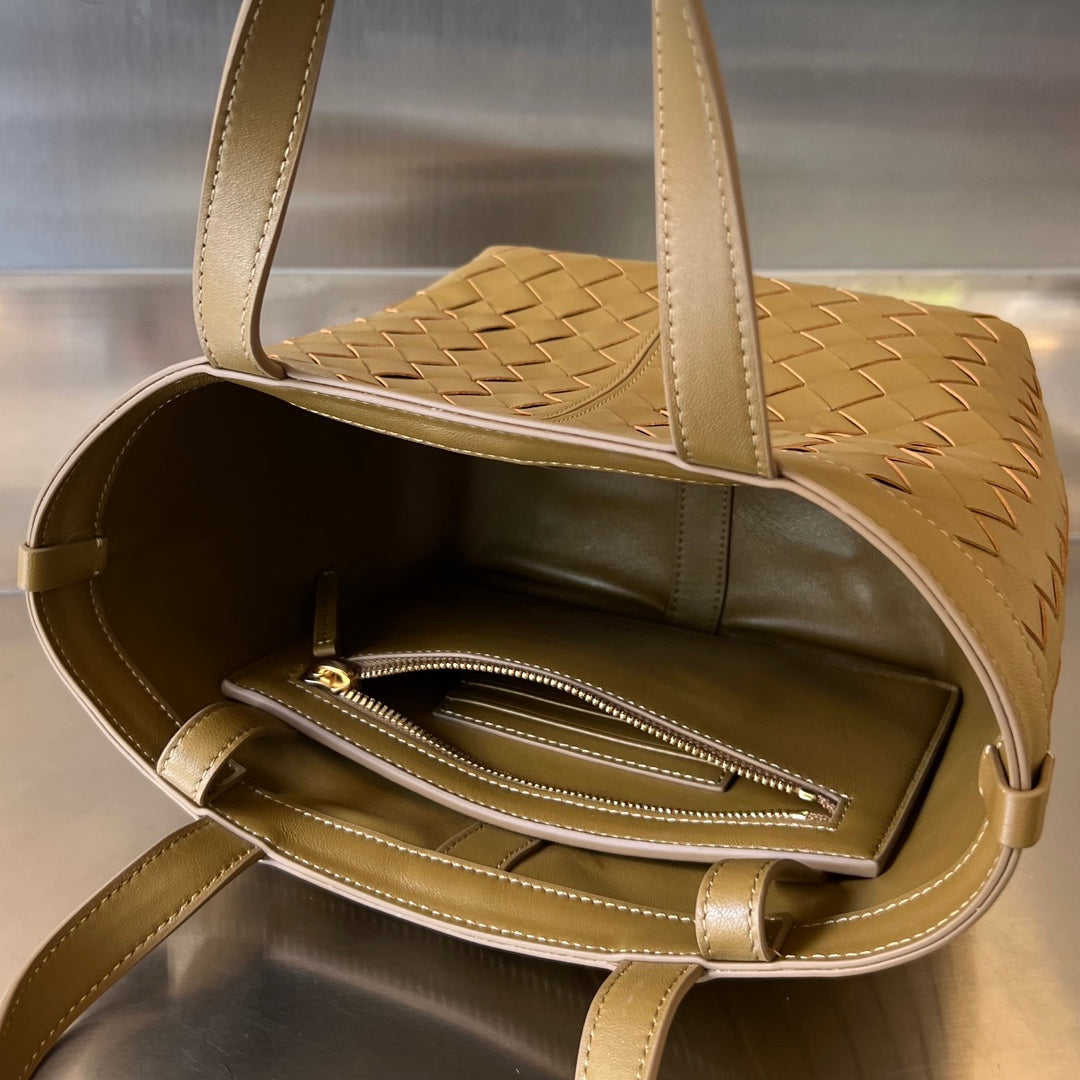 FLIP FLAP 23 BAG IN CARAMEL BROWN LAMBSKIN