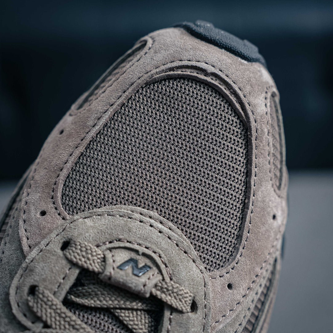 New Balance 204L "Lunar New Year / Year Of The Horse - Thunder Brown"
