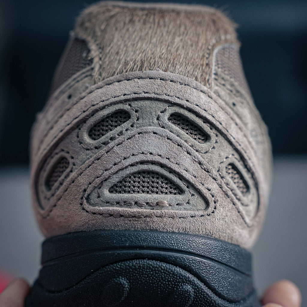 New Balance 204L "Lunar New Year / Year Of The Horse - Thunder Brown"