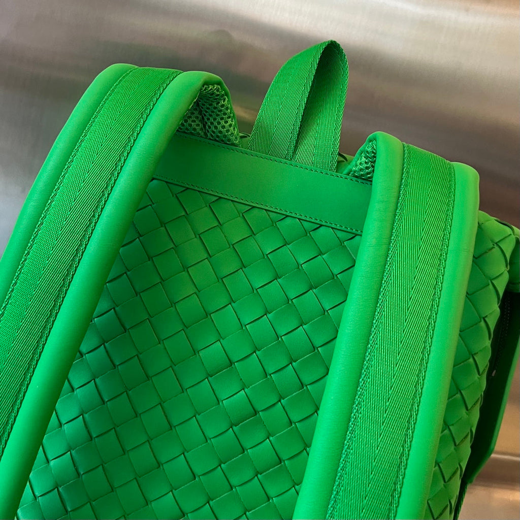 BACKPACK 42 IN PARAKEET GREEN CALFSKIN