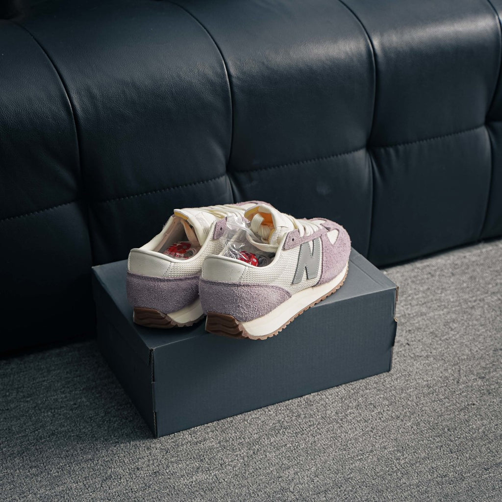 New Balance 471 "Linen / Ice Wine / Rain Cloud"