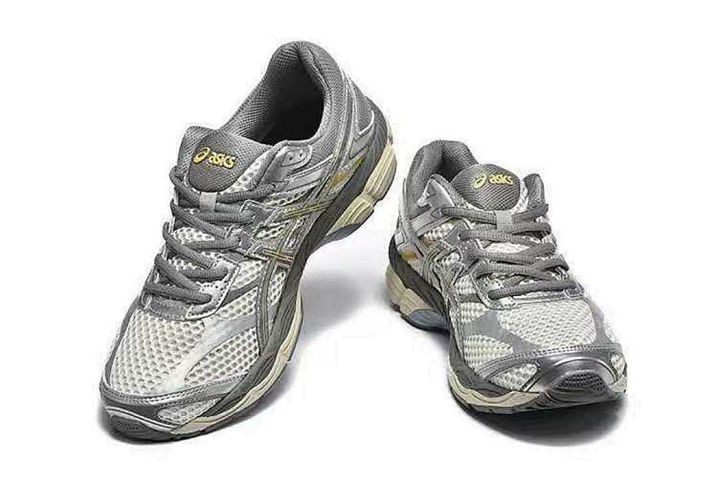 ASICS Gel-Cumulus 16 Cream/Clay Grey