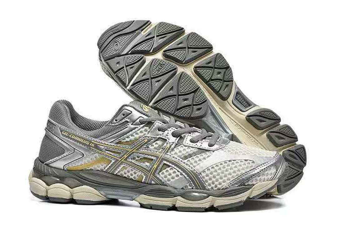 ASICS Gel-Cumulus 16 Cream/Clay Grey
