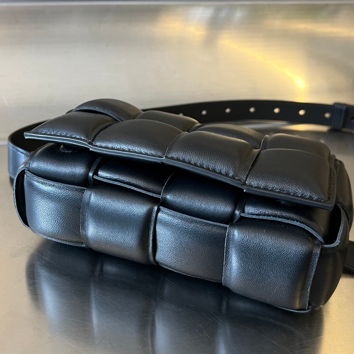 MINI CASSETTE 18 IN BLACK LAMBSKIN