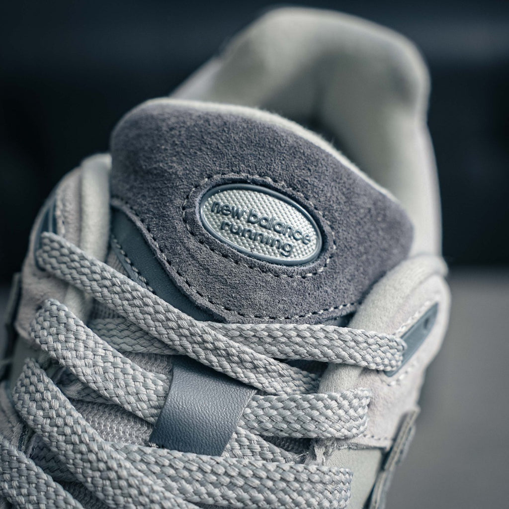 New Balance 2002R Light Grey Aluminum