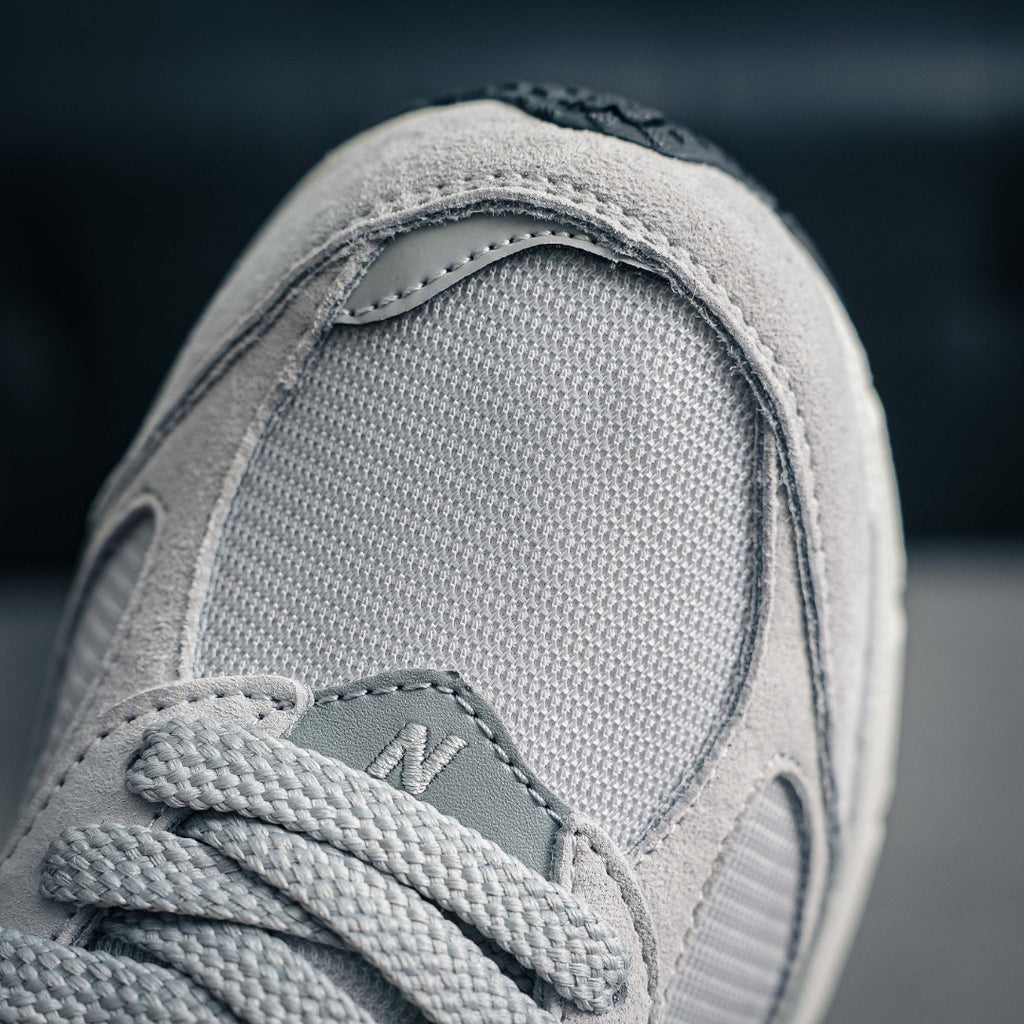 New Balance 2002R Light Grey Aluminum