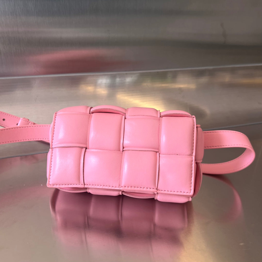 MINI CASSETTE 18 IN LIGHT PINK LAMBSKIN