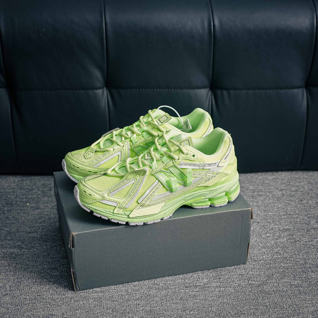 New Balance 1906A "Mint Flash / Silver Metallic / White"