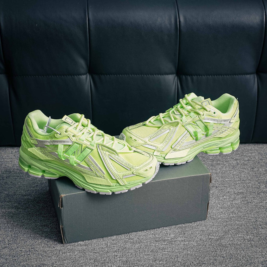 New Balance 1906A "Mint Flash / Silver Metallic / White"