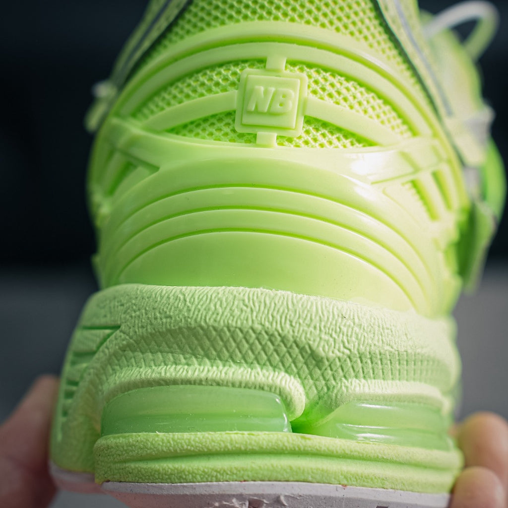 New Balance 1906A "Mint Flash / Silver Metallic / White"