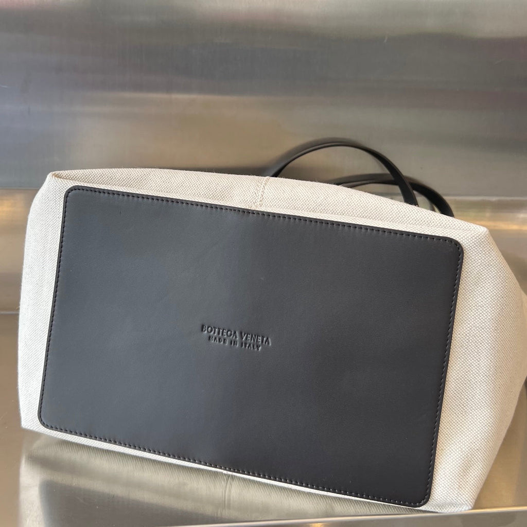 FLIP FLAP 30 IN WHITE CANVAS AND BLACK CALSKIN