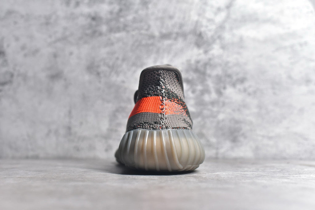 Yeezy 350 v2 01