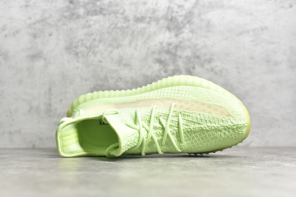 Yeezy 350 v2 18