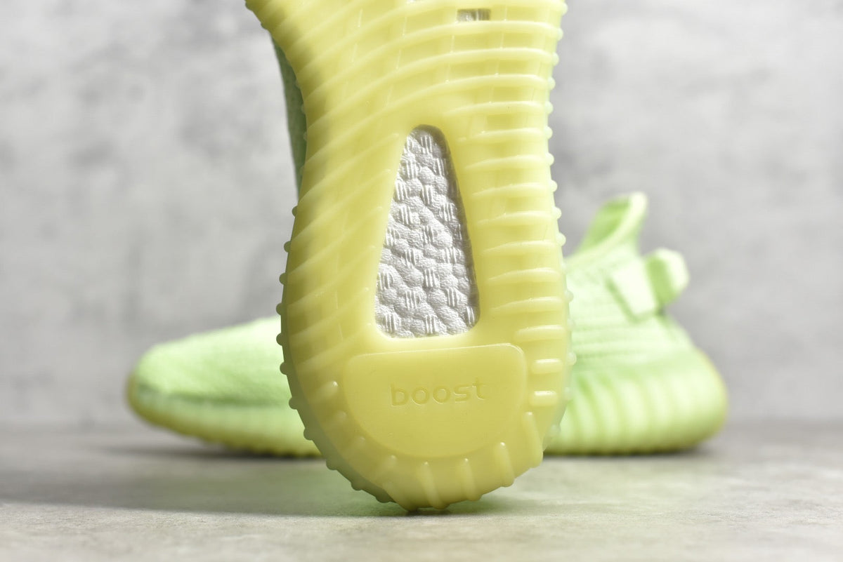 Yeezy 350 v2 18